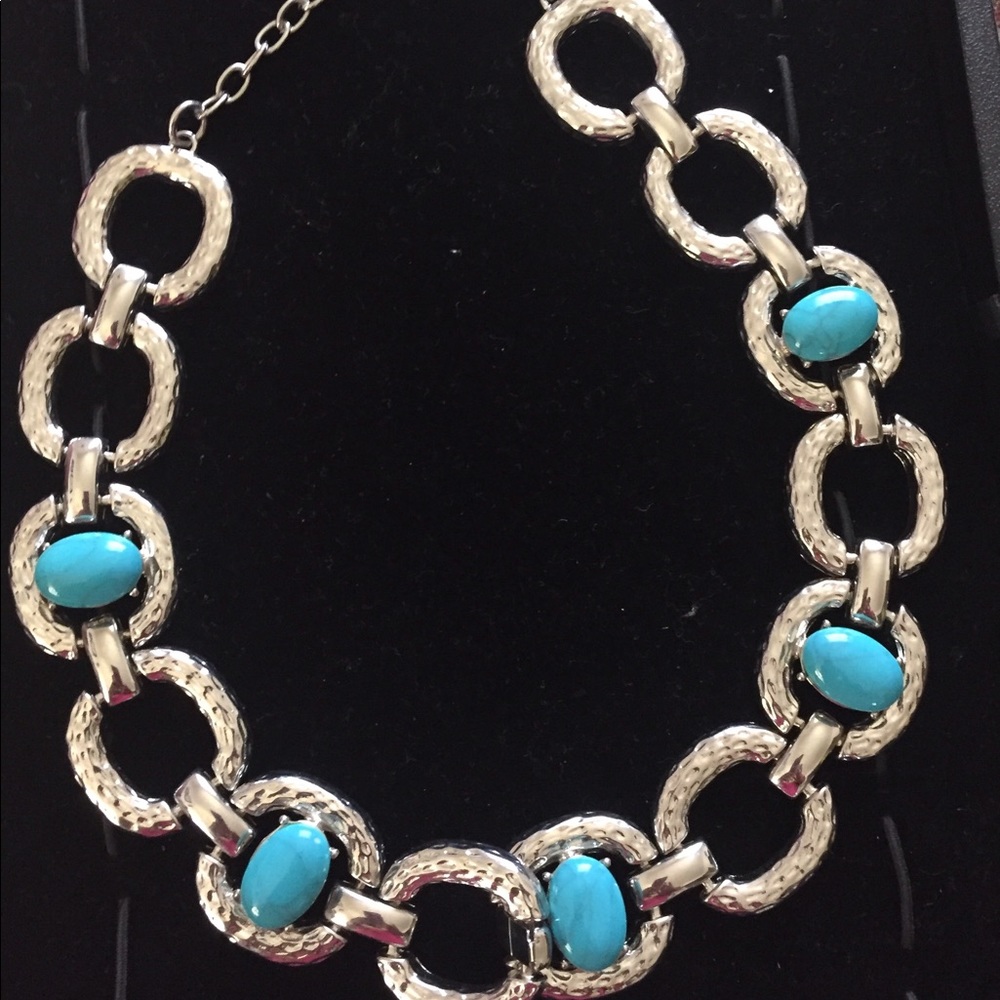 R J Graziano Choker Necklace🎊