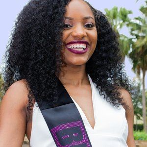 Meet your Posher, Tela