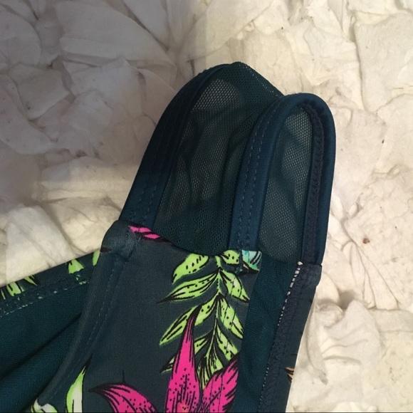 Target Medium bottom/large swim top - Picture 2 of 8