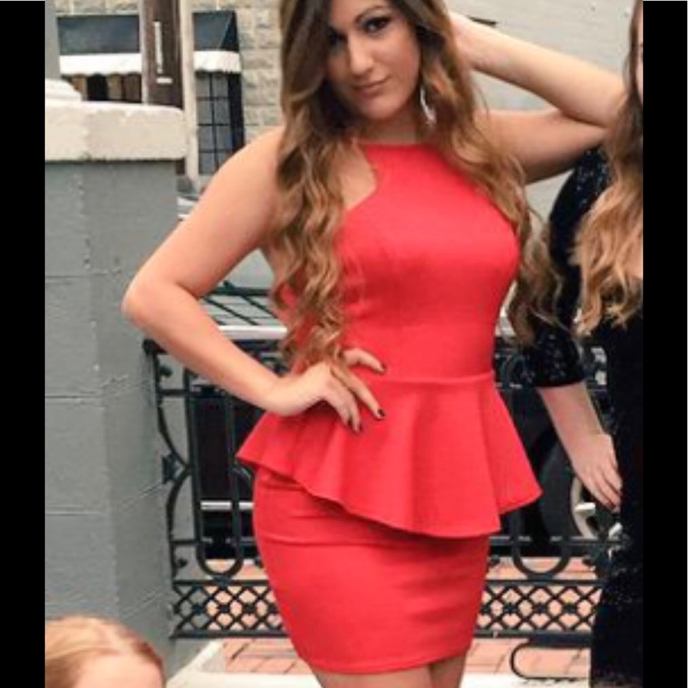 Sexy red peplum dress!