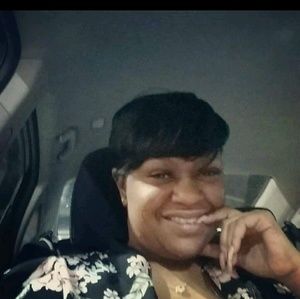 Meet your Posher, Valerie