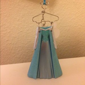 NWT Disney Anna Frozen ornament