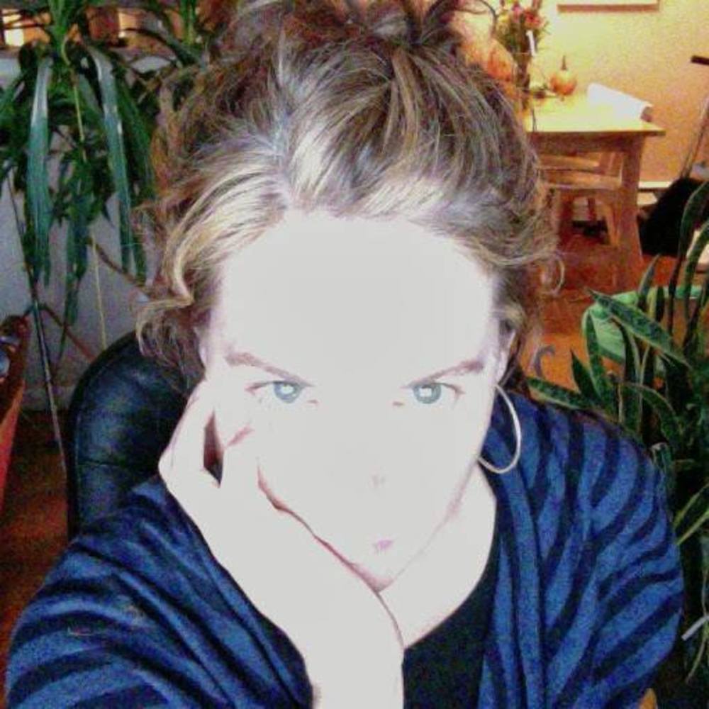 Meet your Posher, Angela