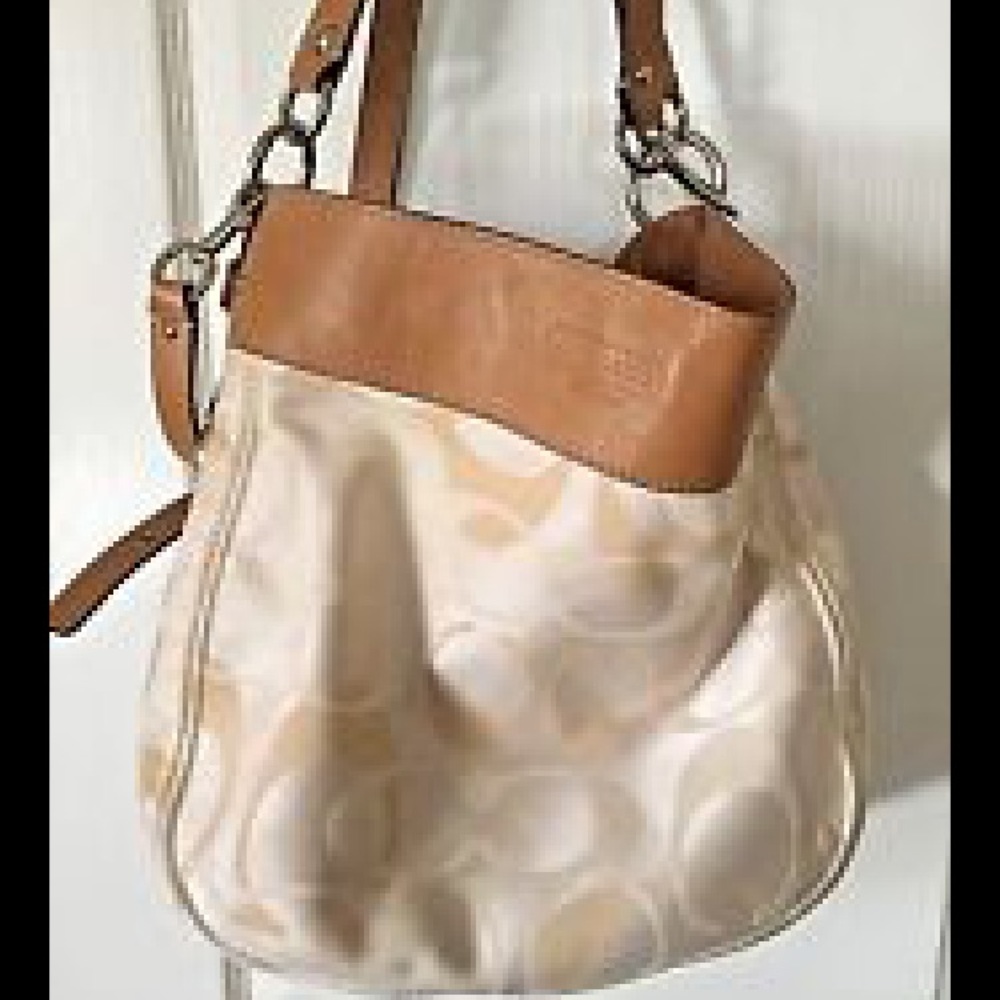 Authentic Coach purse! Near perfect condition!