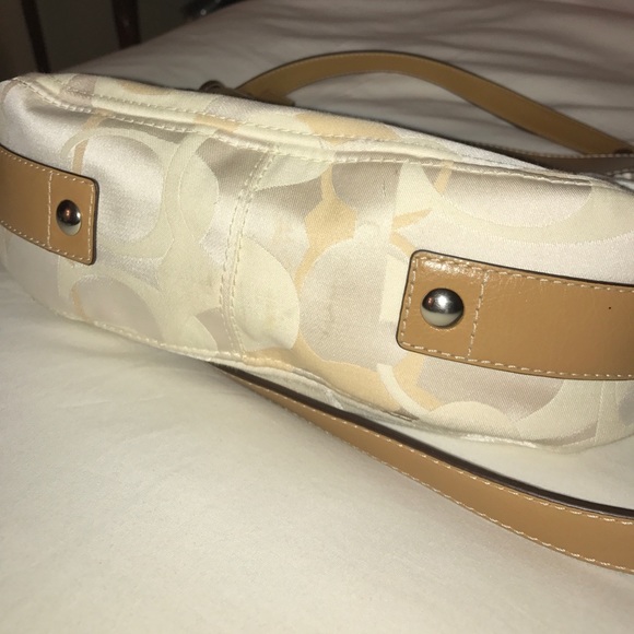 Authentic Coach purse! Near perfect condition! - Picture 7 of 8