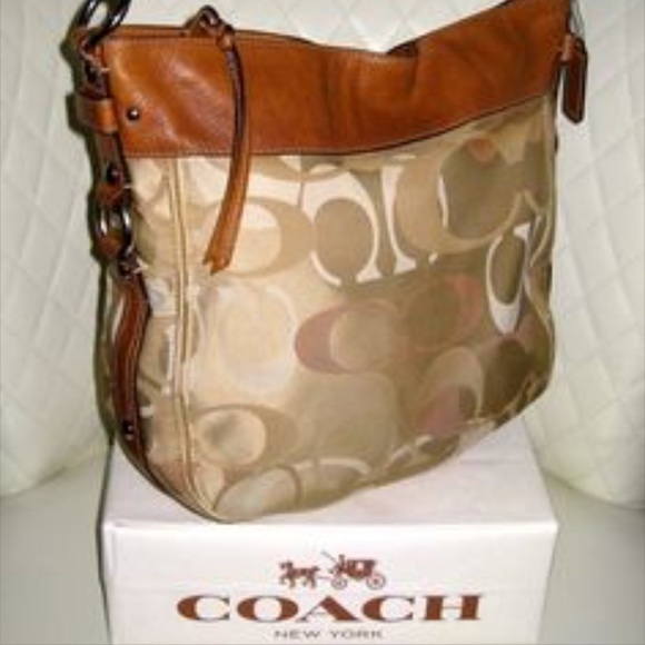 Authentic Coach purse! Near perfect condition! - Picture 3 of 8