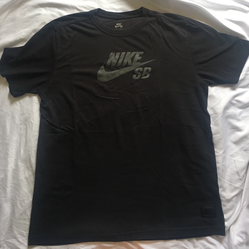 Men's Nike shirt