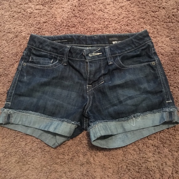 William Rast Jean Short - Picture 2 of 7