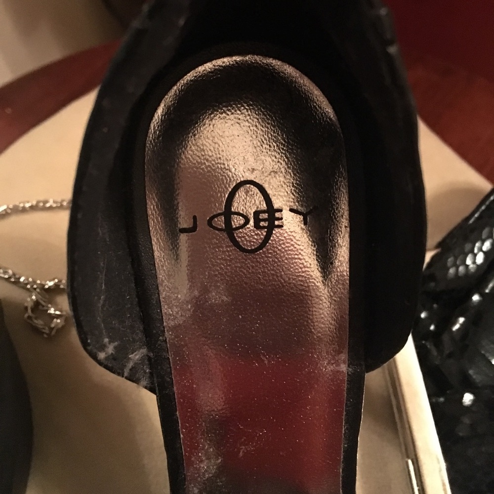 Heels - Picture 5 of 5