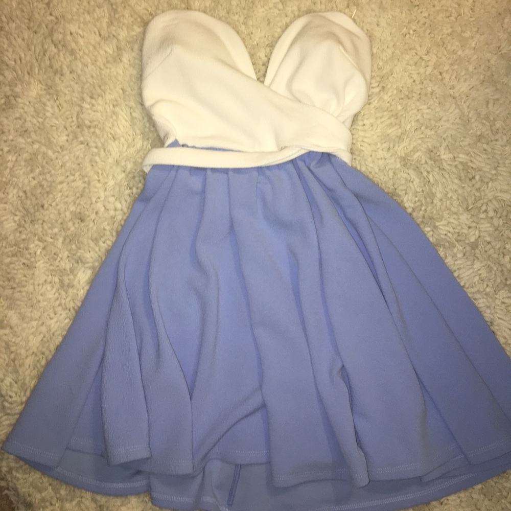 🆕 White and Blue strapless dress