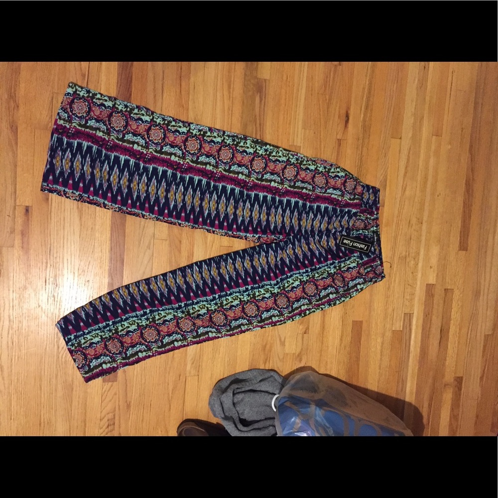 Patterned flowy pants
