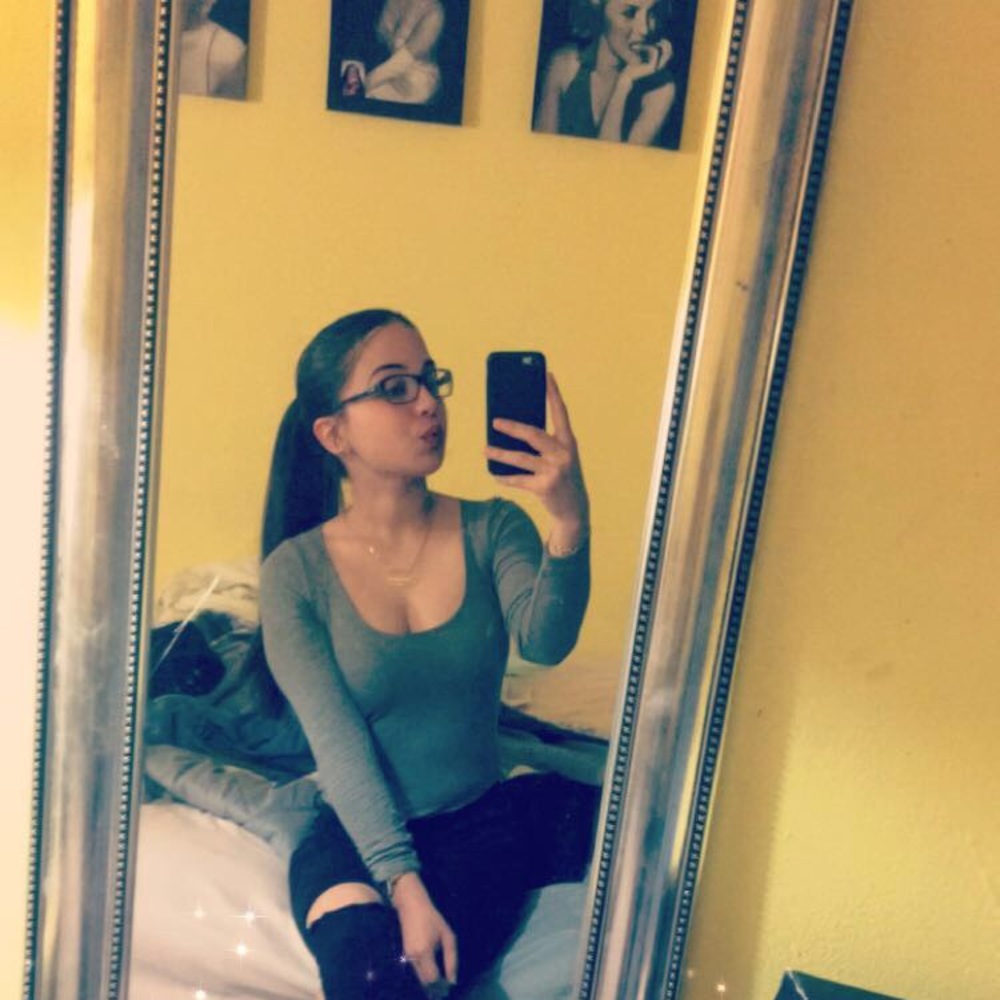 Meet your Posher, Fatima