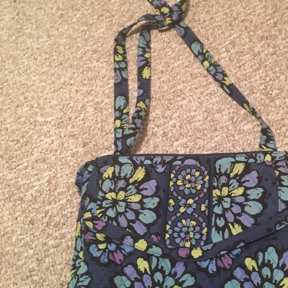 Vera Bradly in Indigo Pop