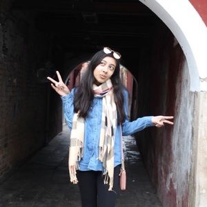 Meet your Posher, Ayesha