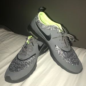 Nike Air Max Thea. Size 9