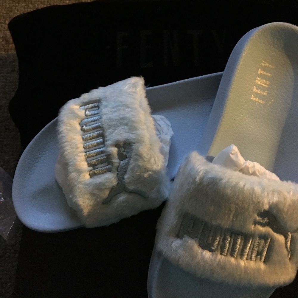 Baby blue fur Rihanna Fenty Pumas NWT
