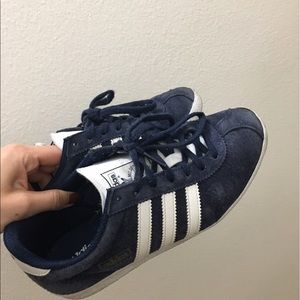 Women's Adidas Gazelle Sneakers