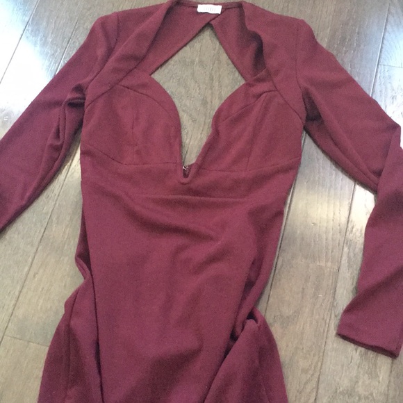 Tobi Dresses & Skirts - 🔴 long sleeve bodycon dress