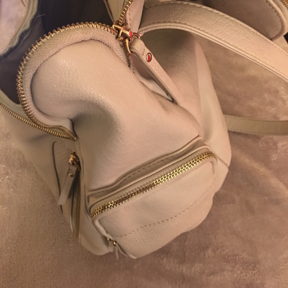 Light colored backpack - Picture 4 of 5