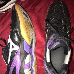 Volleyball shoes
