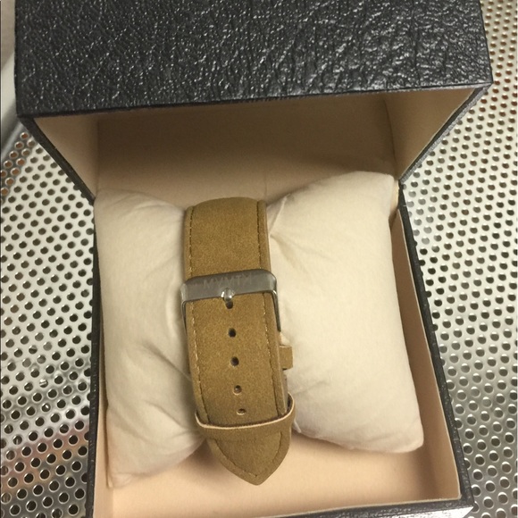 New Watch with case.  SOLD OUT - Picture 2 of 3