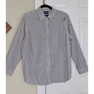 🆕 Chaps Women's Pinstripe Button Down Shirt NWOT
