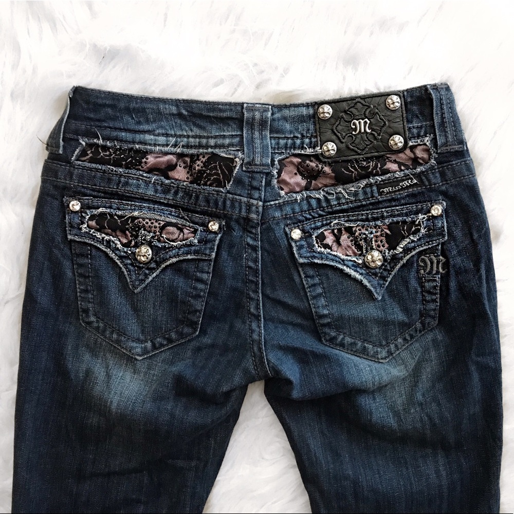 Miss Me Lace & Rhinestone Pocket Jeans Size 27