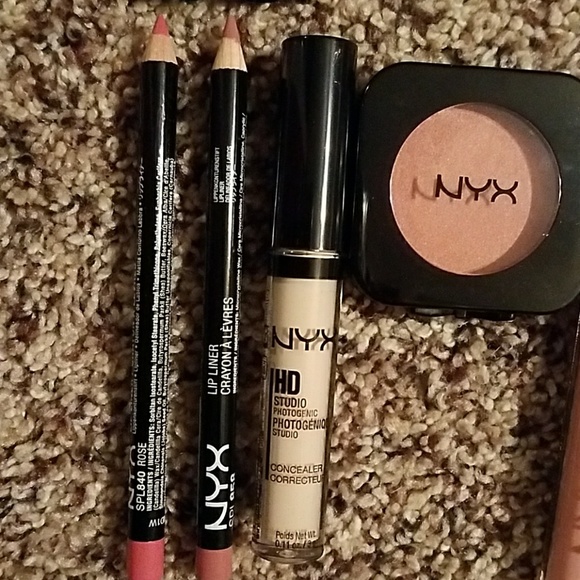 Bundle of NYX makeup - Picture 2 of 3