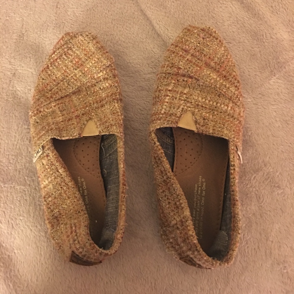 Lightly worn Toms
