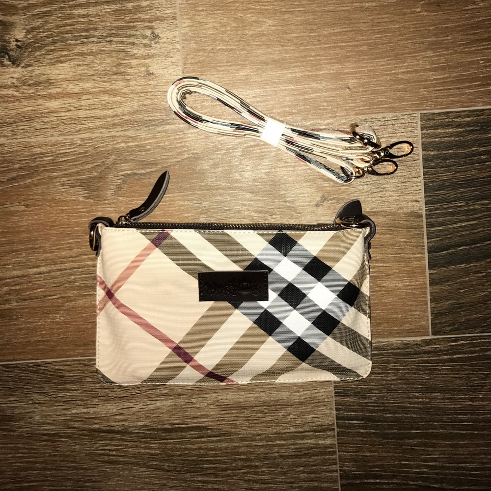 Cross body/Wristlet/Clutch NWOT
