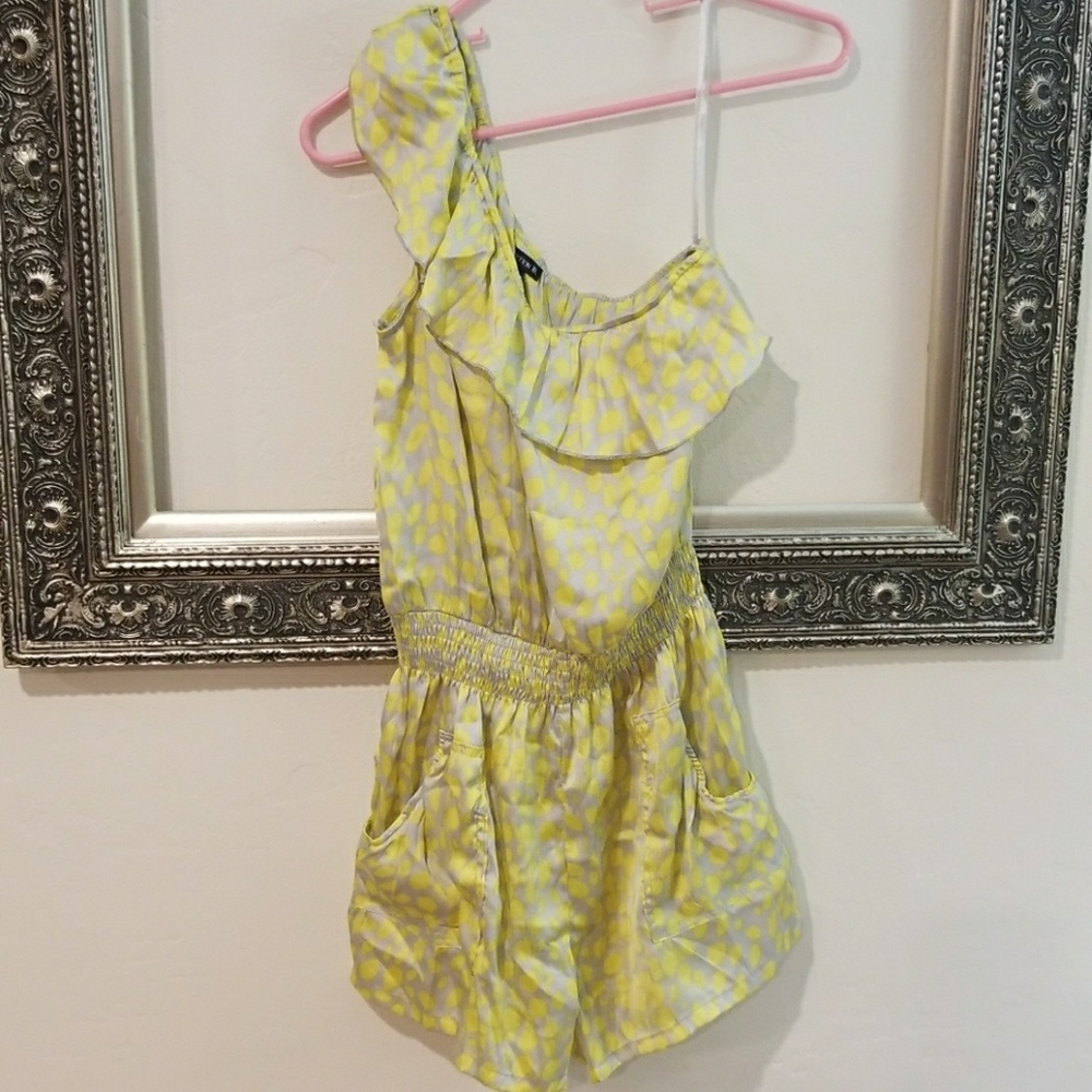 One shoulder patterned  romper, lime(ish) and gray
