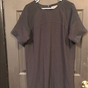 Black short sleeve shift dress