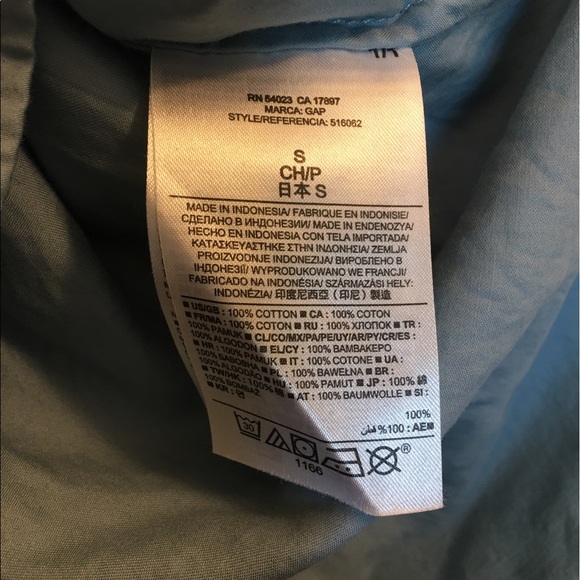 GAP Short Sleeve Quarter Button Down - Picture 3 of 3