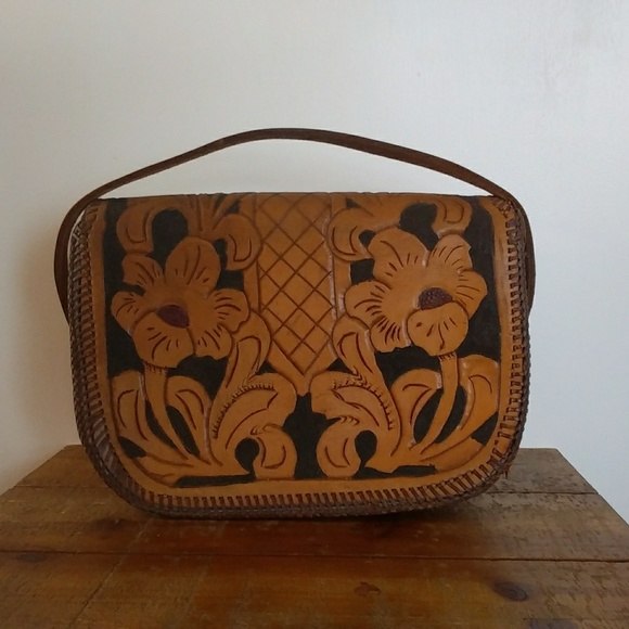 Vintage Hand Tooled Leather Handbag - Picture 2 of 7