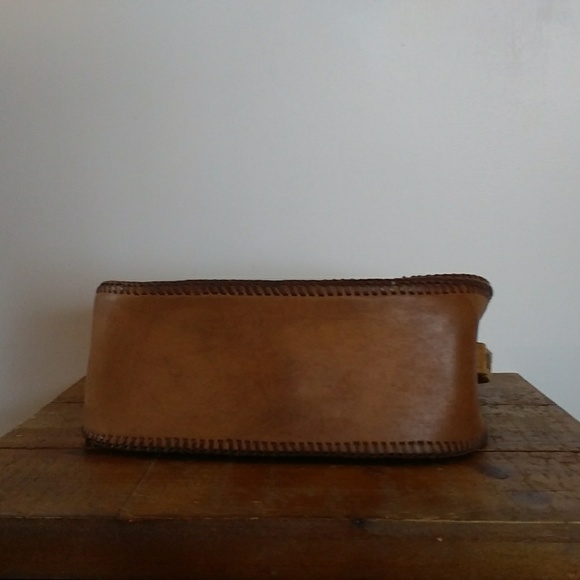 Vintage Hand Tooled Leather Handbag - Picture 5 of 7