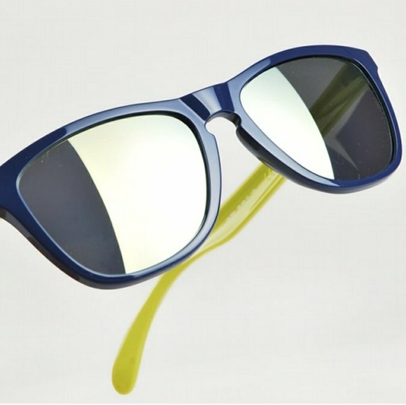 Oakley Frogskins: Limited Edition (Aquatique) - Picture 2 of 3