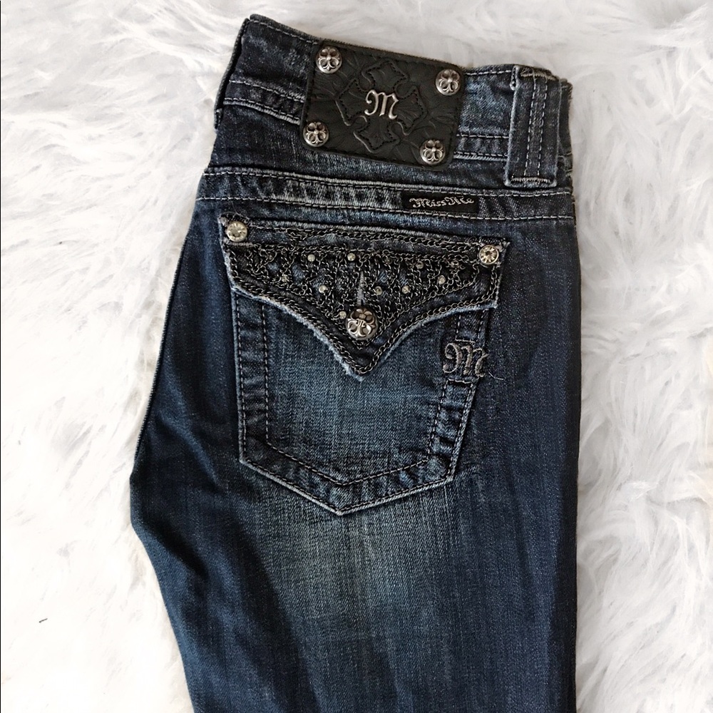 Miss Me Chain & Rhinestone Pocket Jeans Size 27