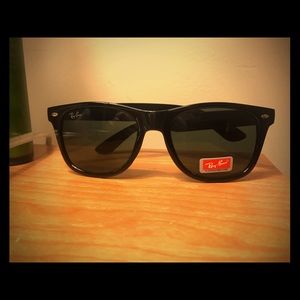 Ray-Ban Original Wayfarers - Matte Black - rb2132