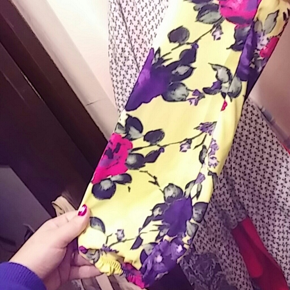 Bright spring/summer floral romper - Picture 2 of 4