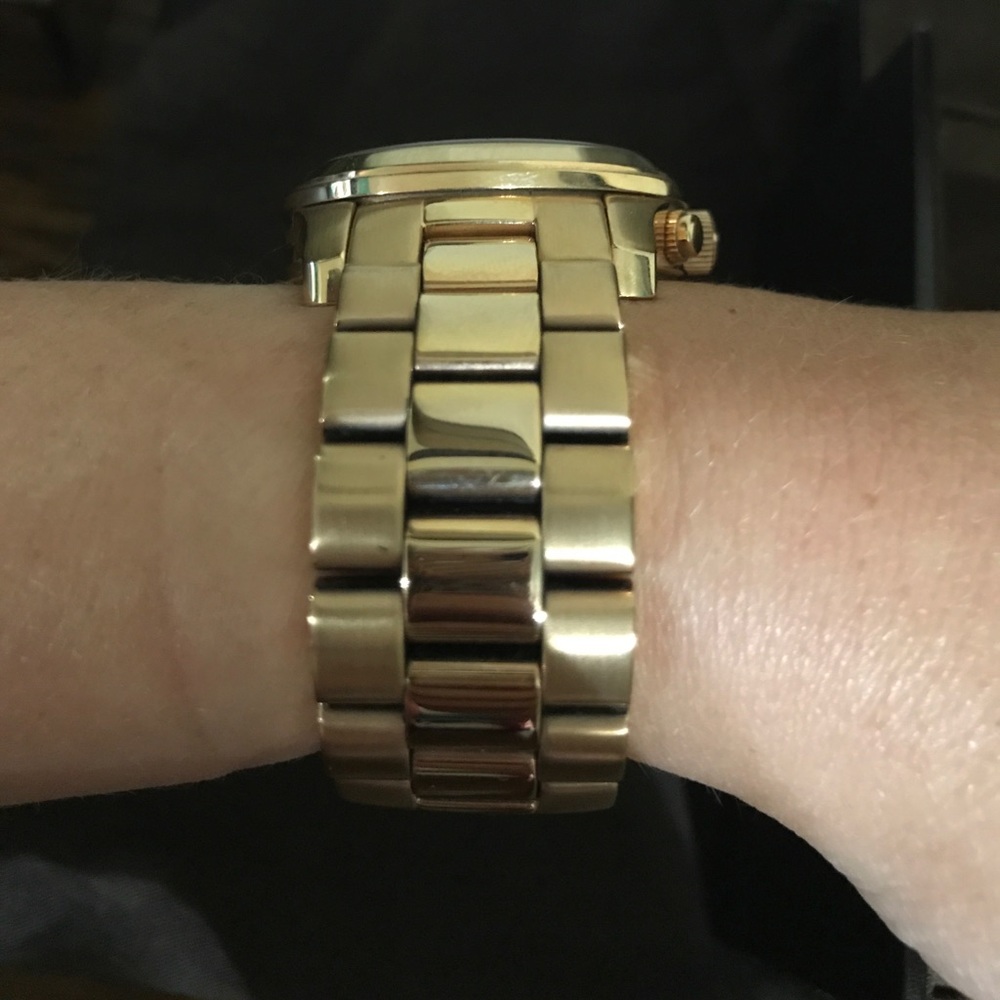 Michael Kors Rose Gold Watch Special Edition - Picture 3 of 6