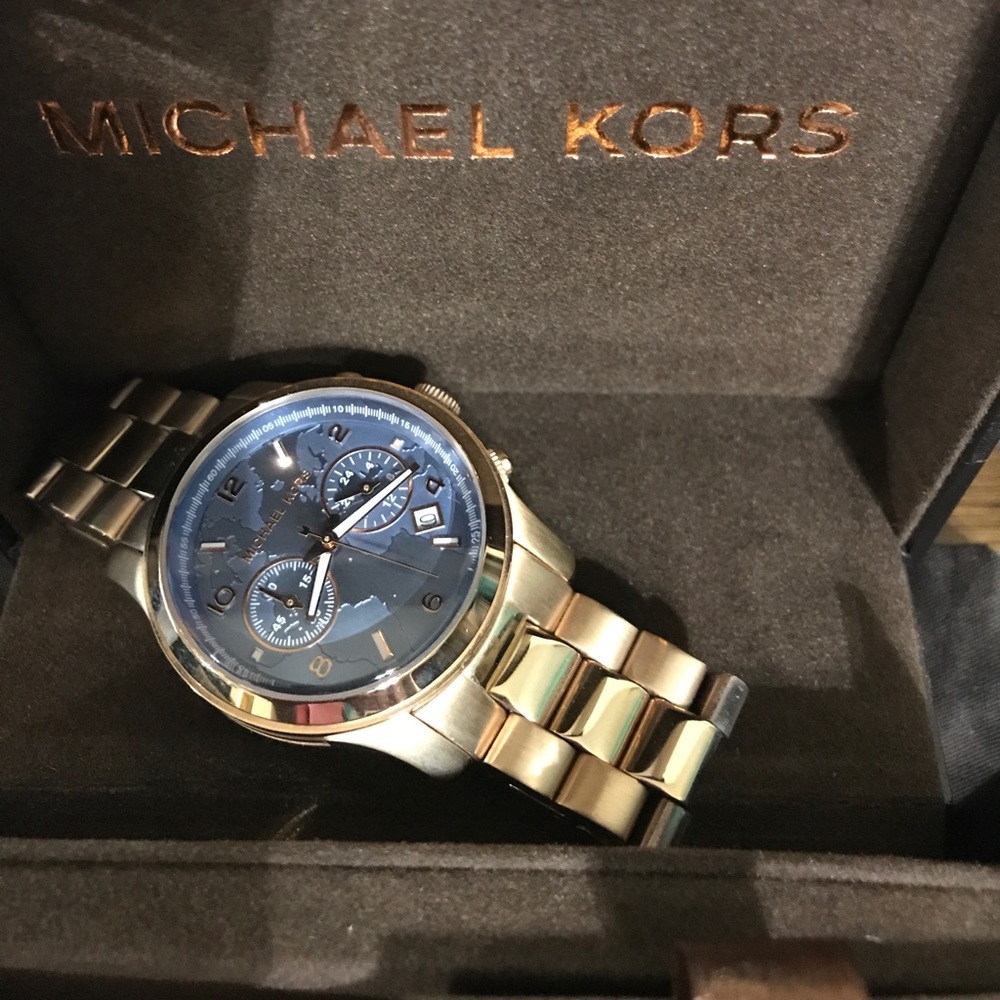Michael Kors Rose Gold Watch Special Edition - Picture 5 of 6