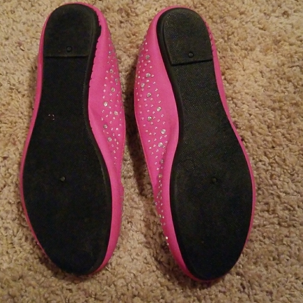 Flats - Picture 2 of 3