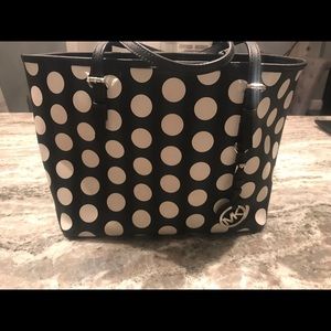 Michael Kors Jet Set Tote