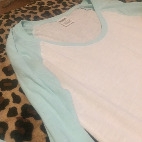 VS PINK Top - Picture 3 of 4