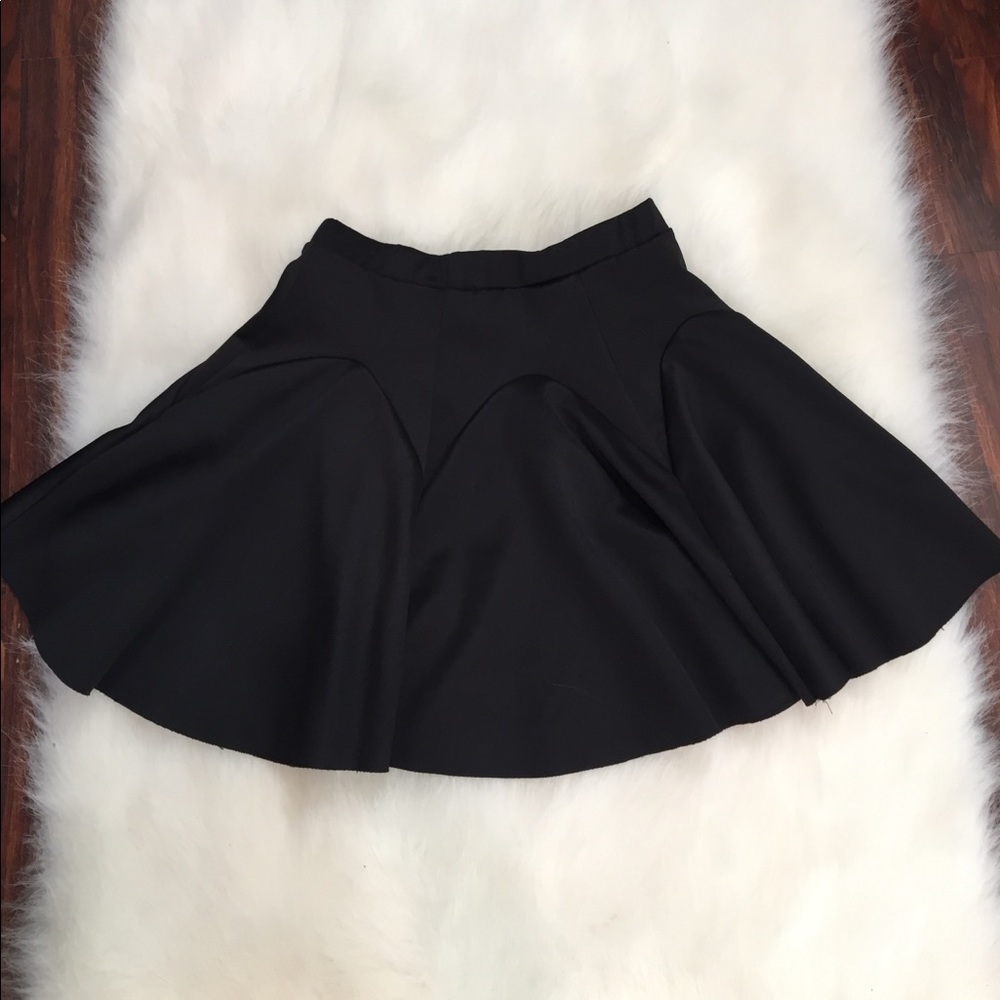 🥂Windsor black skater flowy skirt