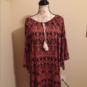 NAÏF Long Sleeve Shift Dress