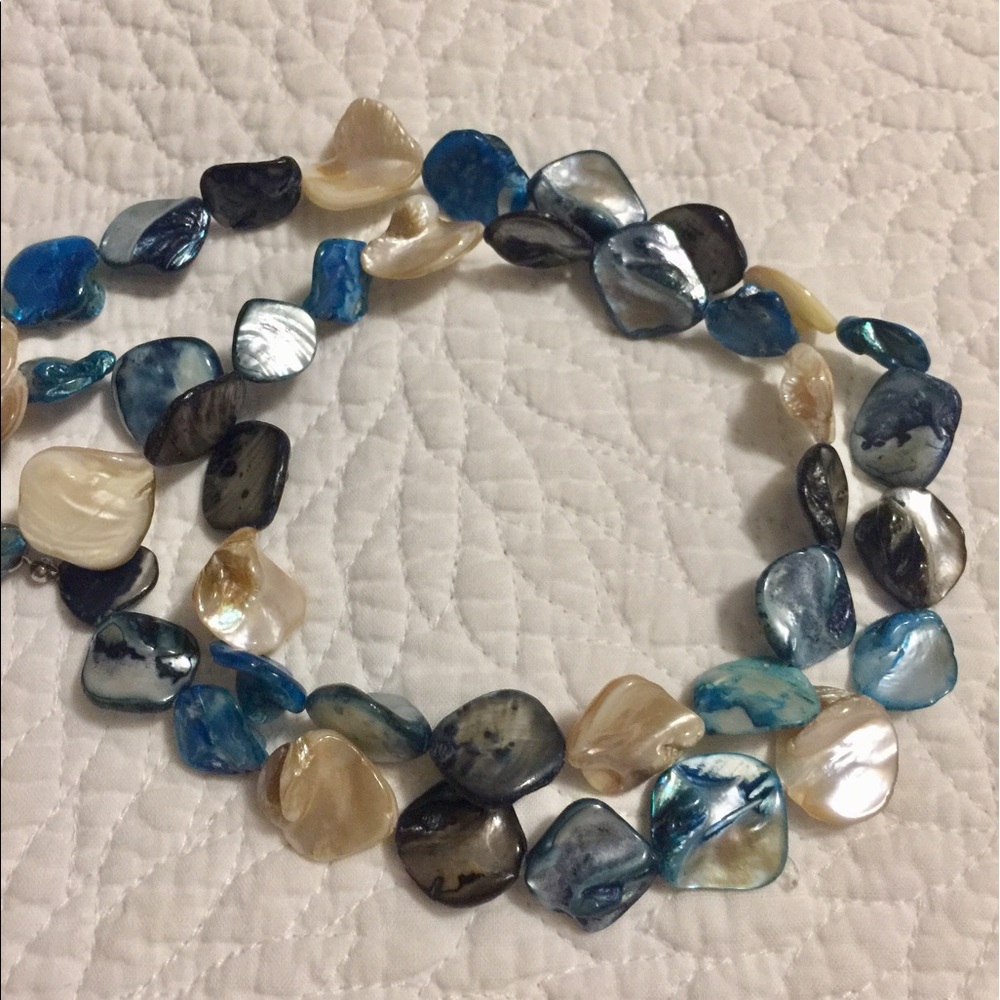 Shell necklace