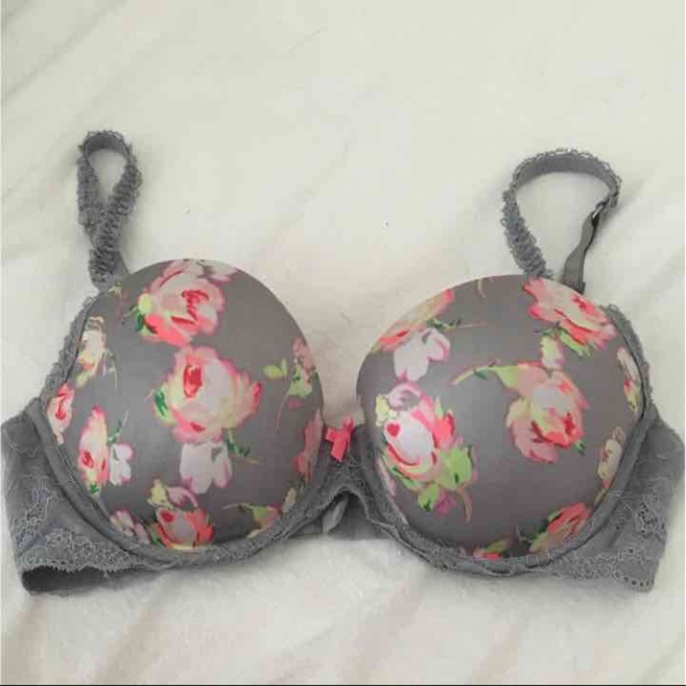Victoria Secret Pink push-up bra