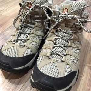 Moab 2 Mid Hiking Boots Women's