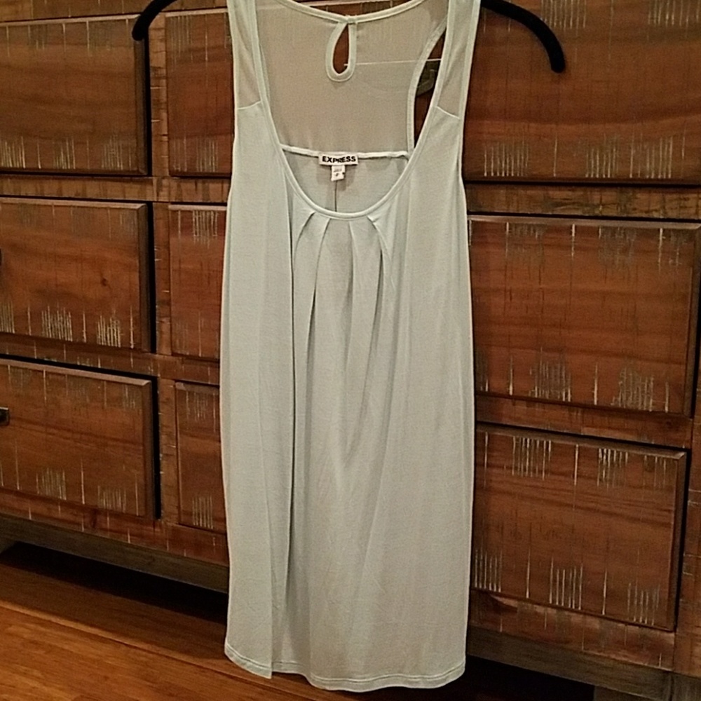 Express Tank Top - Picture 4 of 6